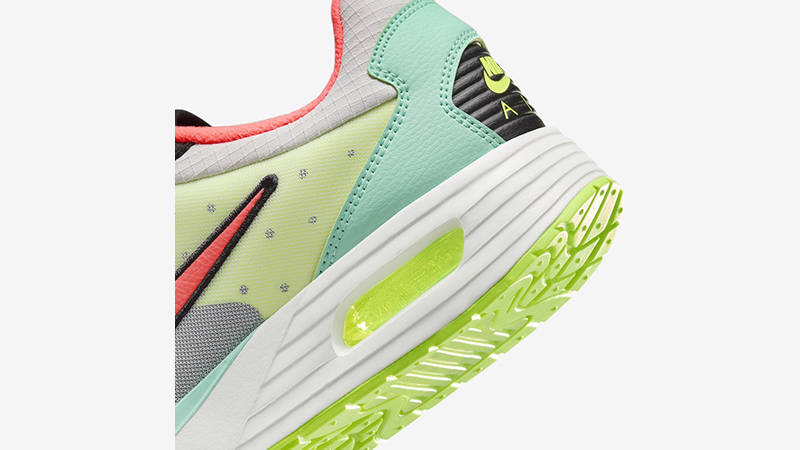 Nike Air Max Solo Hot Punch heel