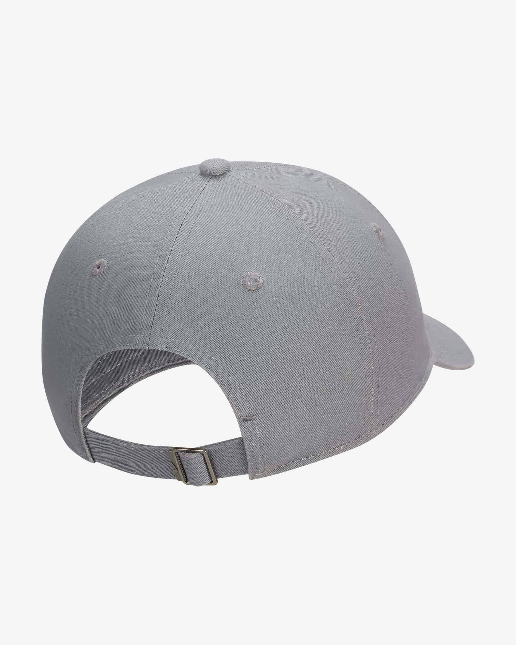 Nike Club Unstructured Futura Wash Cap Particle Grey Back