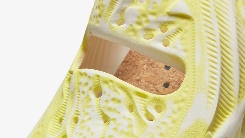 Nike ISPA Universal Yellow DM0886-102 Detail