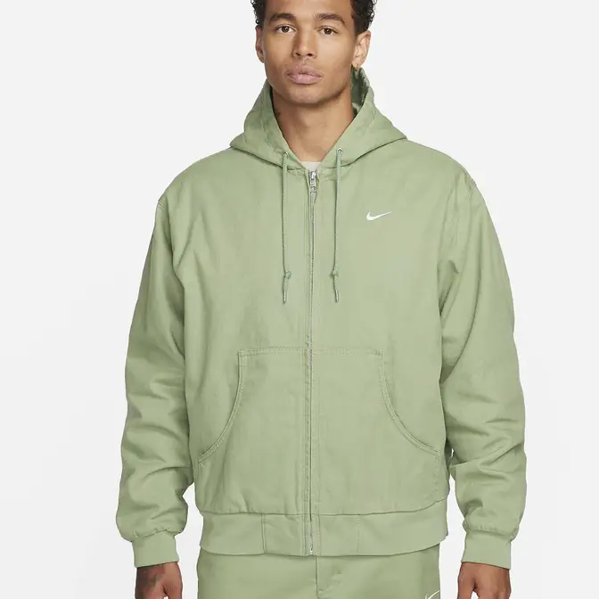 Nike jacket hotsell with hood