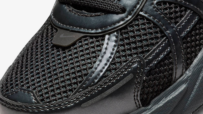 Nike Runtekk Black FD0736-001 Detail