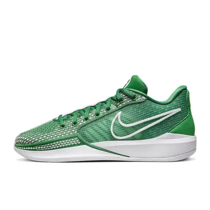 Nike apple 2025 green shoes