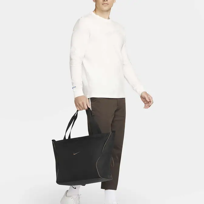 Nike Sportswear Essentials Tote Bag | Where To Buy | DJ9795-010 | The ...