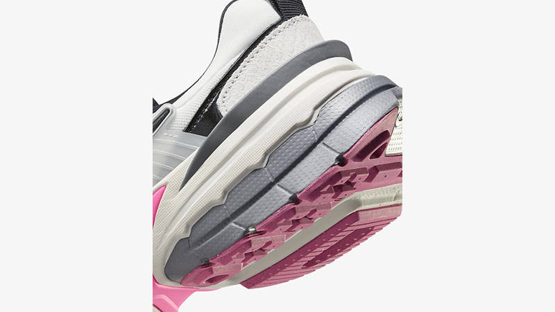 送料込み 追跡あり Nike V2K Run \"Chinese New Year\" Nike V2K Run Year of the Dragon Chinese New Year | Where To