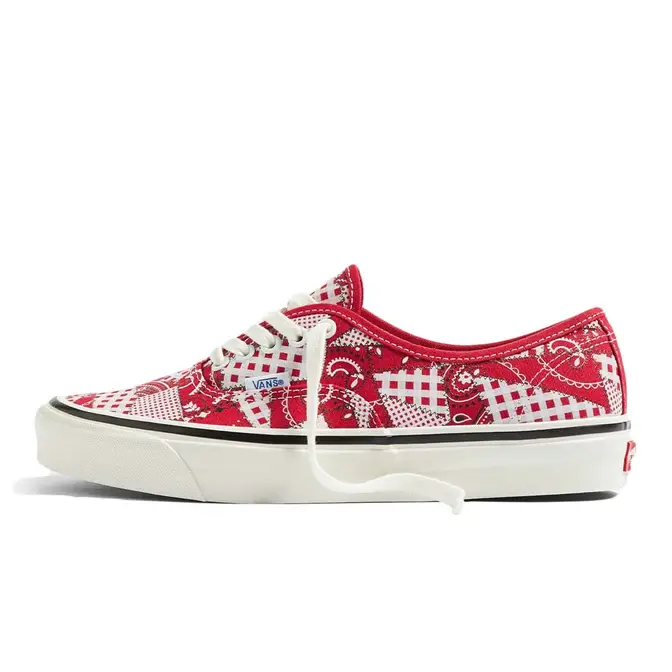 Vans logo clearance shoes red