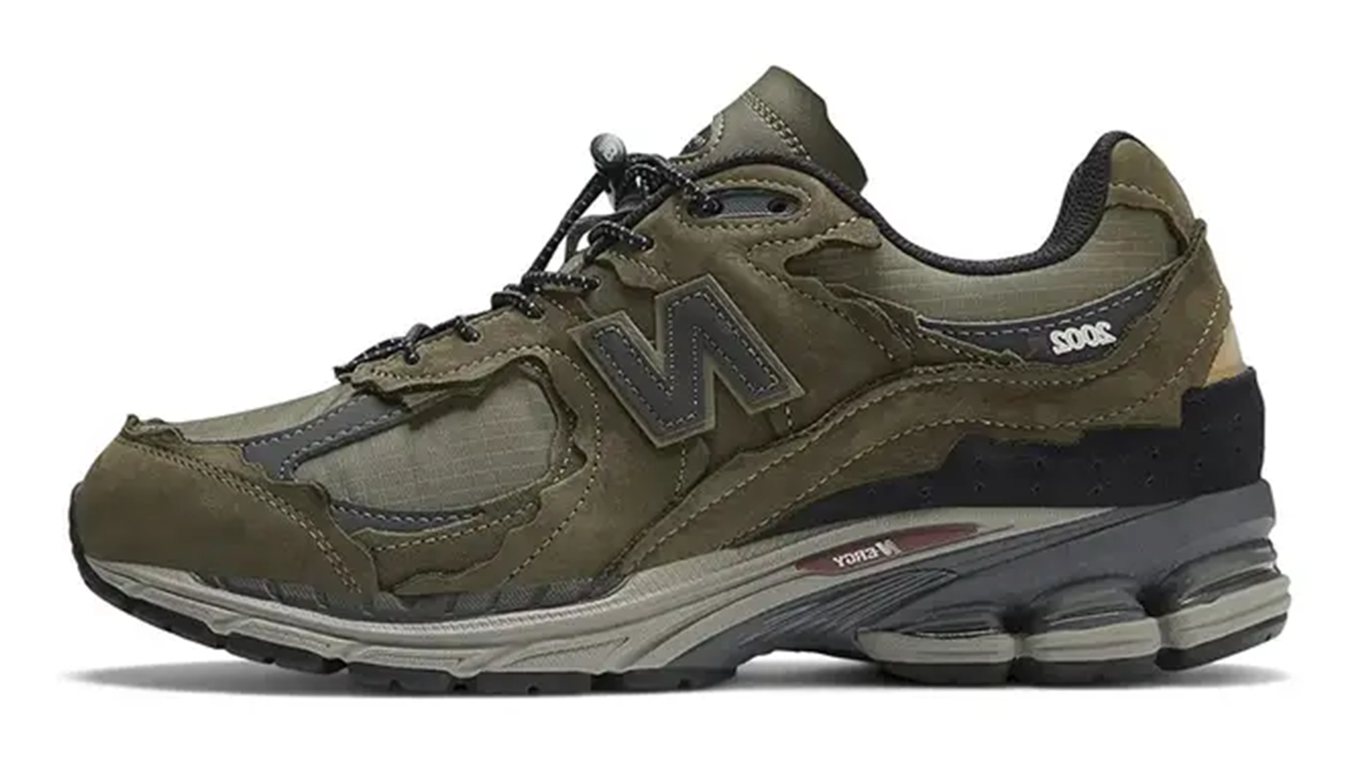 The New Balance 2002R Protection Pack Gets an Autumn-Ready Update