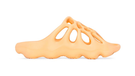 The Yeezy 450 Slide Is Finally Set to Release In August The Yeezy 450 Slide Is Finally Set to Release In August