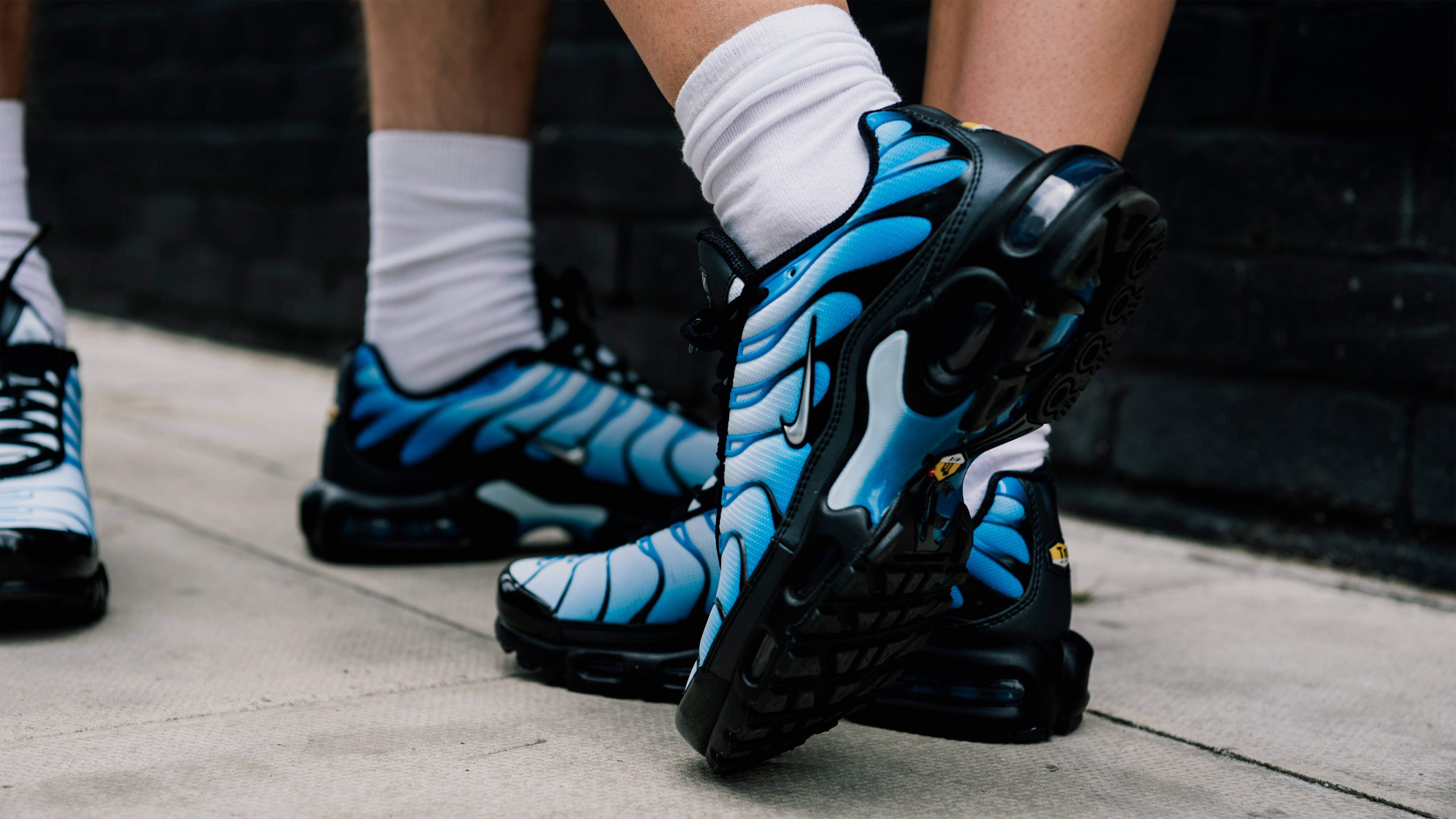 The Nike TN Air Max Plus Black/Blue Gradient Is This Summer's