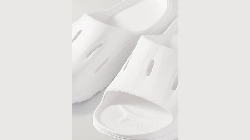 Hoka One One Ora Recovery 3 Rubber Slides White middle