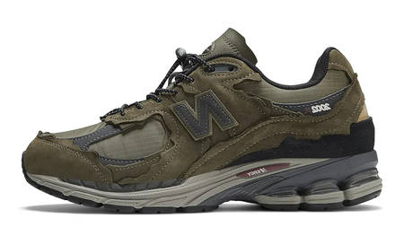 New Balance 2002R Ripstop Protection Pack Olive