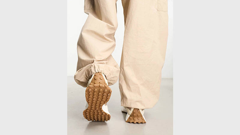 New Balance 327 oatmeal beige back