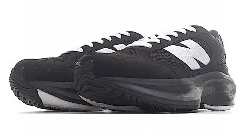 New Balance Warped Runner 