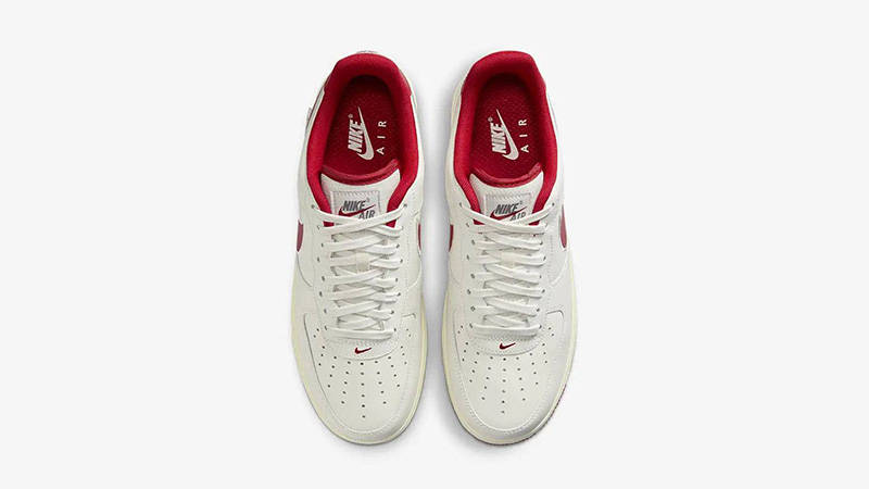 Nike Air Force 1 Low White middle