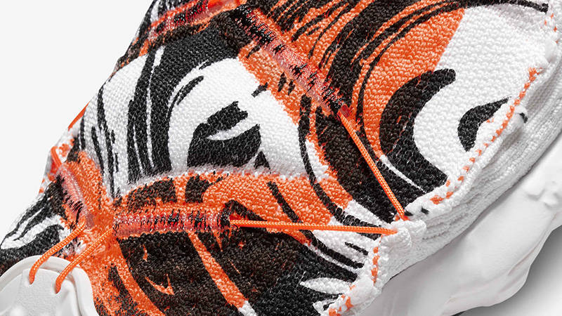 Nike ISPA Mindbody White Total Orange DH7546-100 Detail