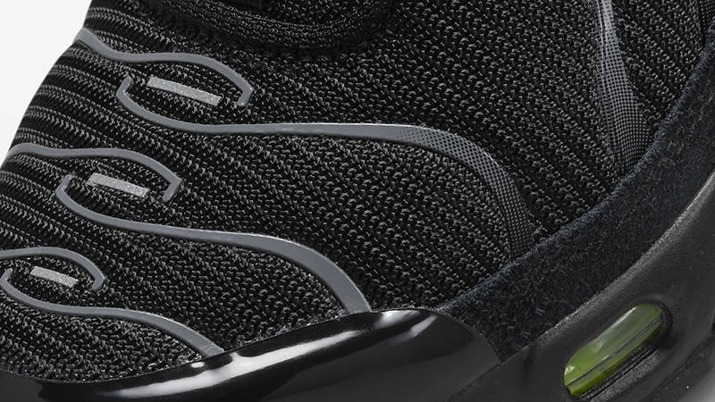 Nike TN Air Max Plus GS Black Volt FQ2399-001 Detail