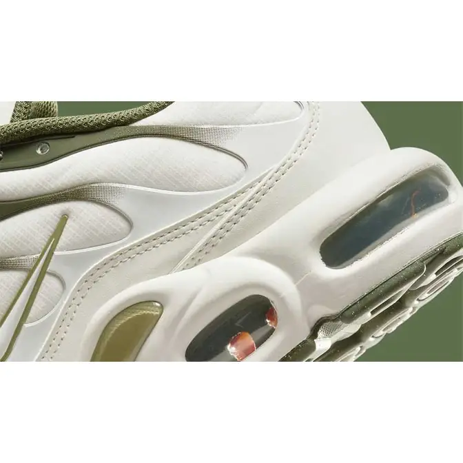Nike Moc Nike Moc Training Szare szorty Light Bone Olive Closeup