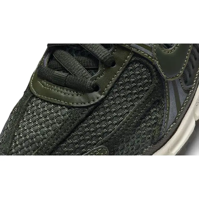 Nike Zoom Vomero 5 Sequoia FQ8898-325 Detail