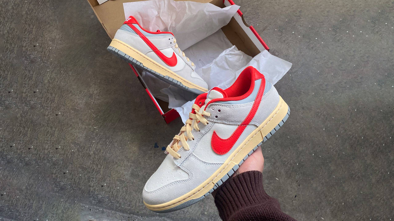 Nike dunks low gray and clearance red