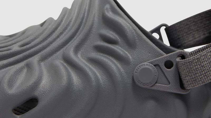 Salehe Bembury x Crocs Pollex Clog Niagara Closeup 1