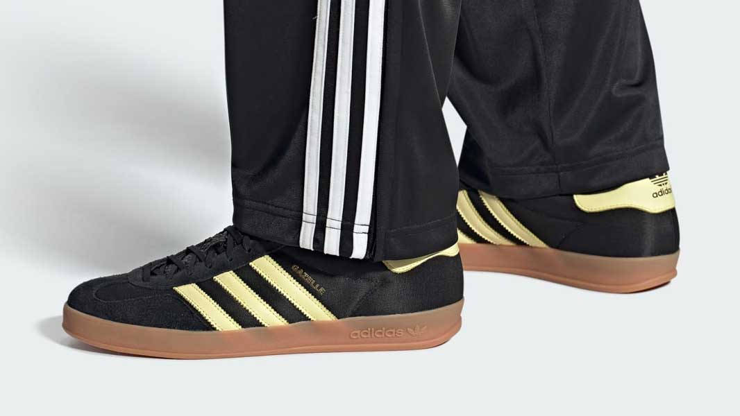 adidas gazelle silver green womens adidas Originals Gazelle Indoor Equipment Orange / Core Black – Très Bien main image 0