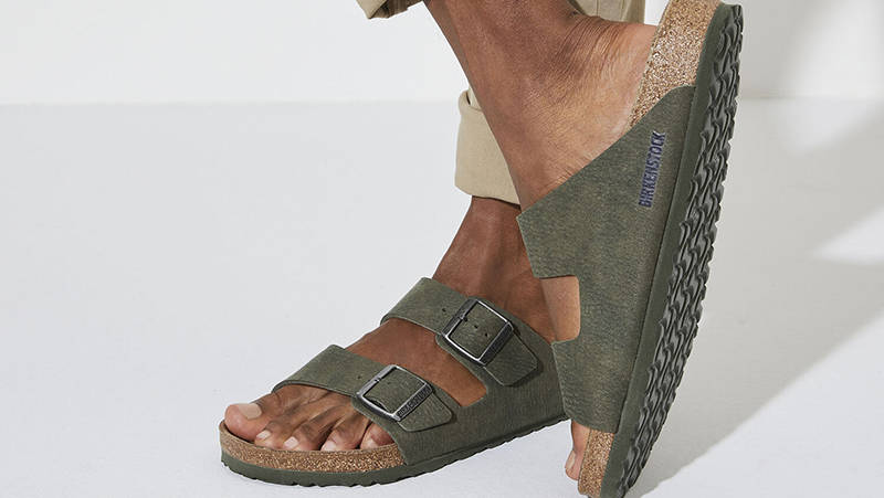 Birkenstock Arizona Desert Dust Thyme 1024550 on feet