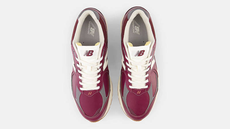 New Balance 2002R Burgundy middle