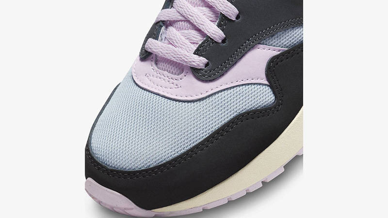 Nike Air Max 1 GS Anthracite Pink Foam toebox