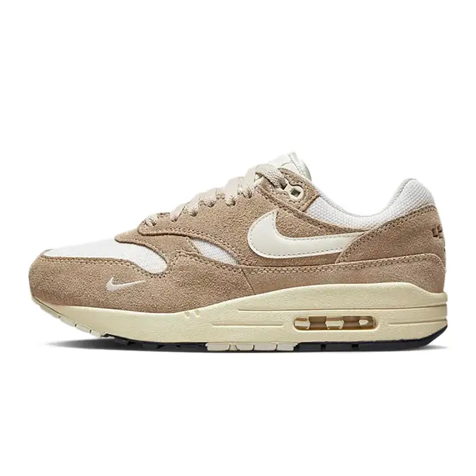 Nike air max hot sale 72 gold on feet