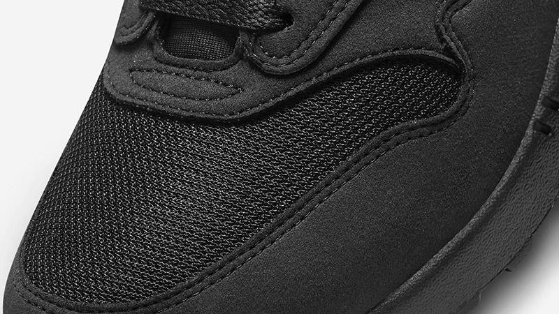 Nike Air Max 1 Nubuck Black White Detail 2