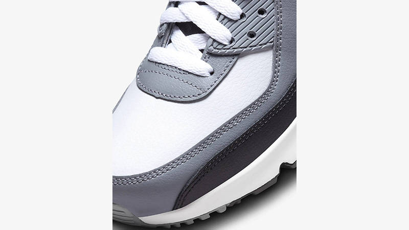 Nike Air Max 90 LTR Photon Dust toebox