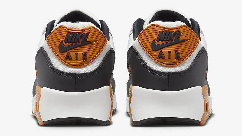 Nike Air Max 90 Monarch BACK
