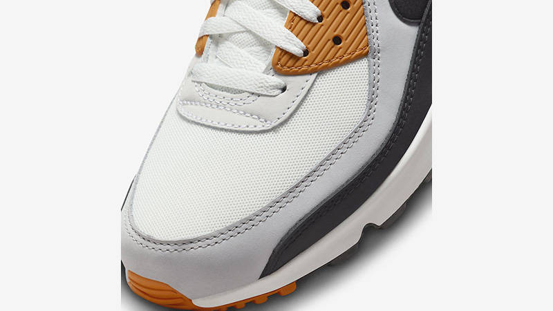 nike air max monarch