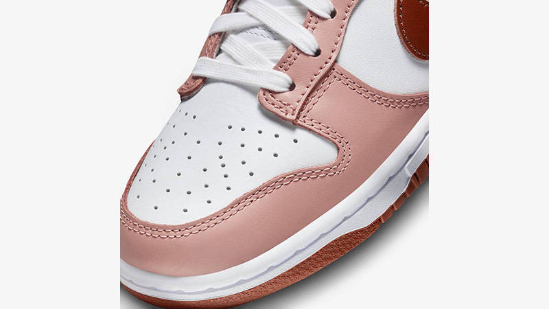 Nike Dunk Low Red Stardust toebox