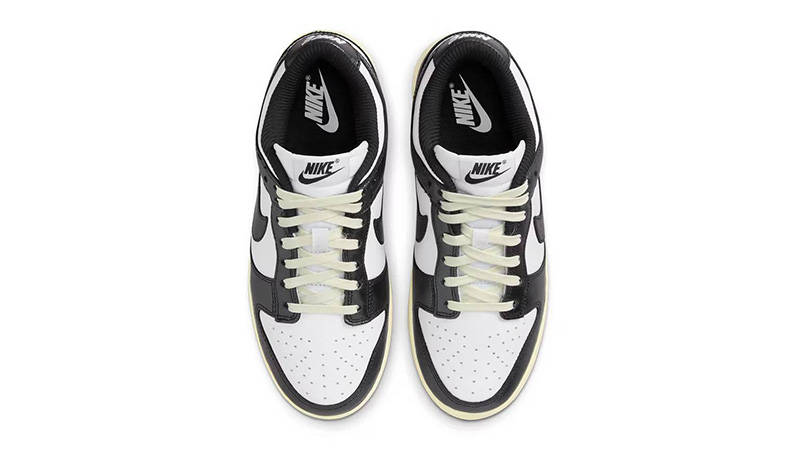 Nike Dunk Low Vintage Panda middle