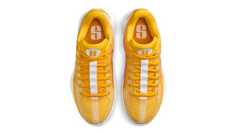 Nike Sabrina 1 University Gold middle