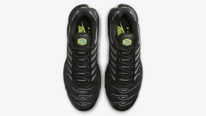 Nike Air Max Plus TN Black Volt 4K POV / Don Alpha Cleat SKU: FQ2381-001 