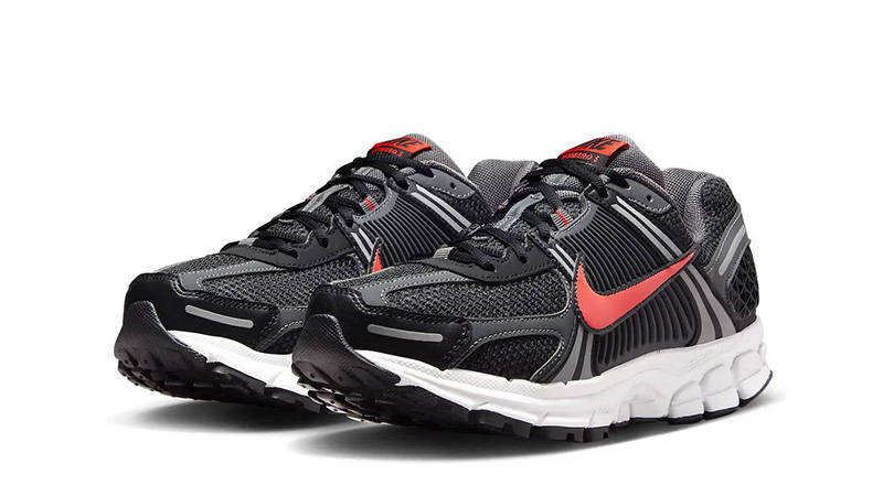 Nike Zoom Vomero 5 Grey Red front