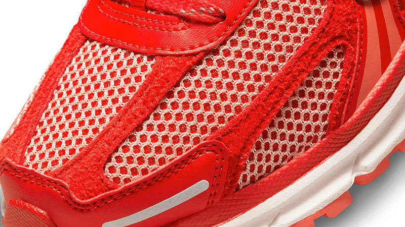 Nike Zoom Vomero 5 University Red FN6833-657 Detail