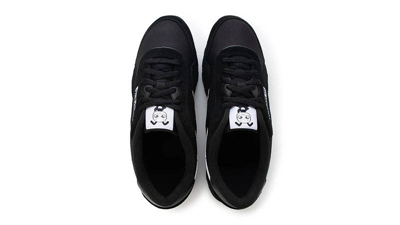 VeeFriends × Reebok Classic Nylon Black middle