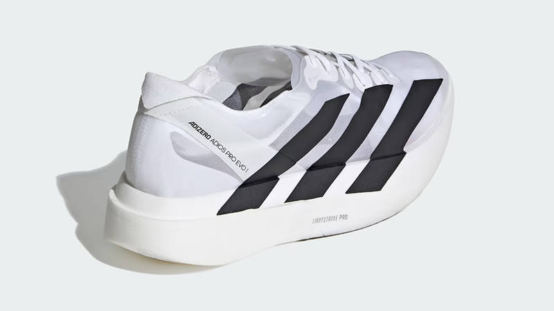 【新品未使用】on スニーカー Pharrell Williams' adidas Adizero Adios Pro Evo 1 Earth Releases