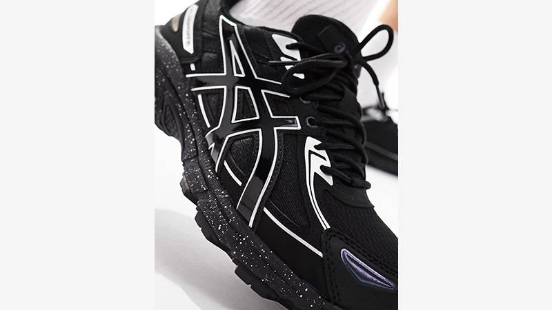 ASICS GEL-Venture 6 Black on foot closeup