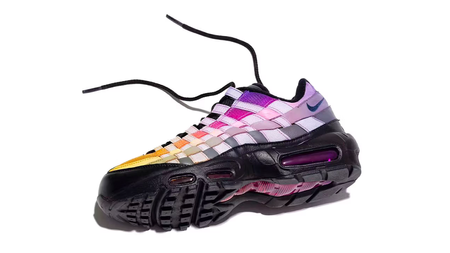 LORENZ.OG's "Summerhouse OG" Air Max 95 Commemorates the Final Season of 'Top Boy' LORENZ.OG's "Summerhouse OG" Air Max 95 Commemorates the Final Season of 'Top Boy'