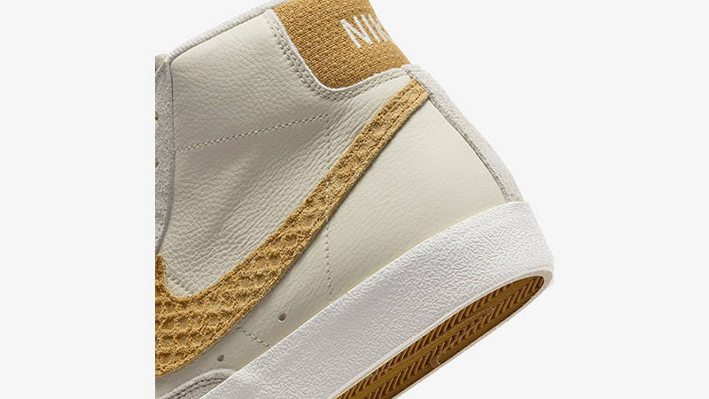 Nike Blazer Mid 77 Waffle heel