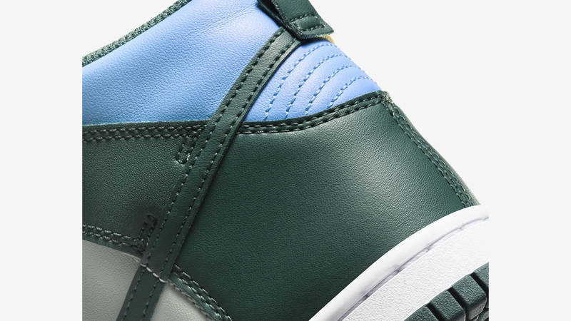 Nike Dunk High GS Deep Jungle University Blue Closeup