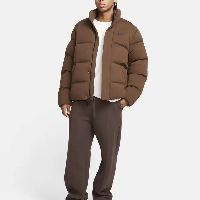 Nike Sportswear Oversized Puffer Jacket Brown Full Image