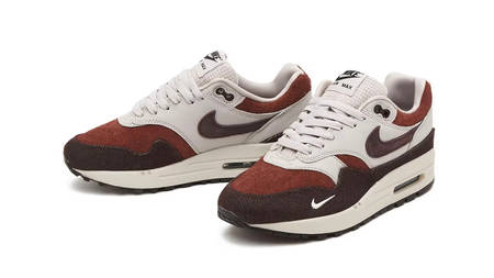 An Official Look at the Size? x neoprene Nike Air Max 1 "Brown Stone"