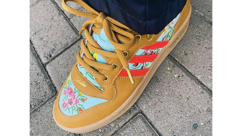 Unheardof x adidas Rivalry Lo Grandmas Couch Mesa on foot side view