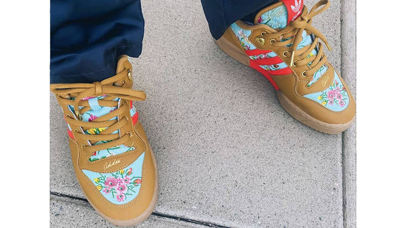 Unheardof x adidas Rivalry Lo Grandmas Couch Mesa on foot side