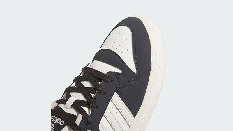 adidas Rivalry Low Carbon White ID7560 toe area