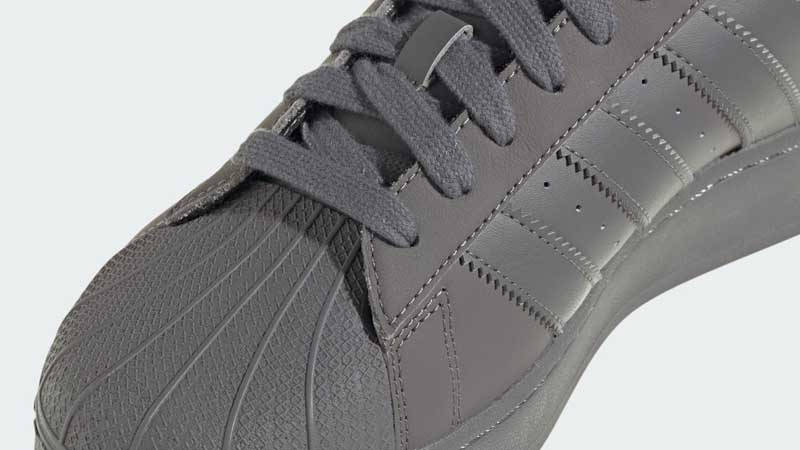adidas Superstar XLG Grey Black Closeup